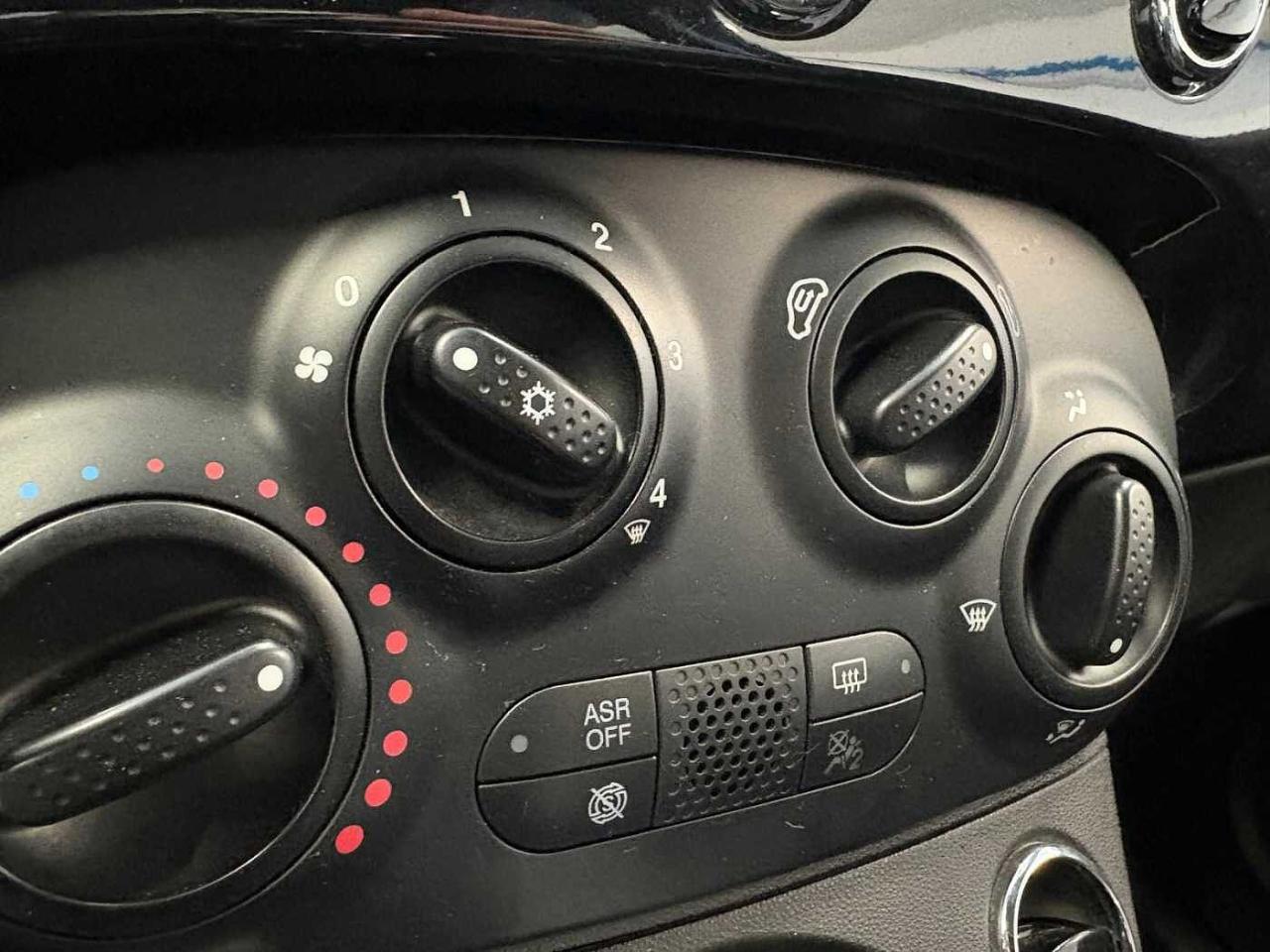 https://cdn-sp.caraffinity.it/SP/IT/FIAT-500-2464017_11.JPG