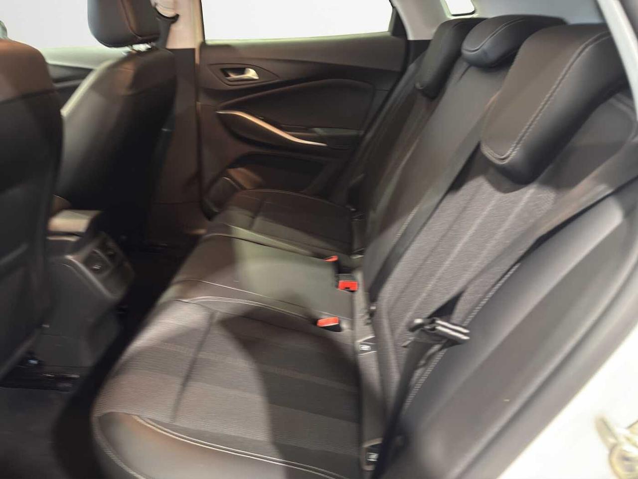 https://cdn-sp.caraffinity.it/SP/IT/OPEL-GRANDLAND-2442112_11.JPG