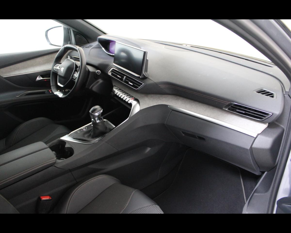 https://cdn-sp.caraffinity.it/SP/IT/PEUGEOT-3008-2425159_15.JPG