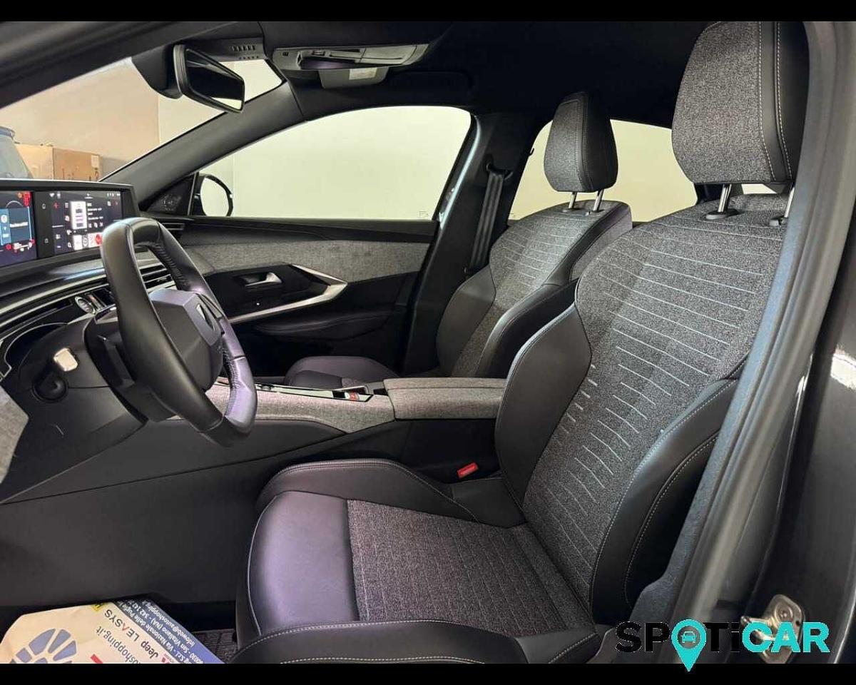 https://cdn-sp.caraffinity.it/SP/IT/PEUGEOT-3008-2429539_14.JPG