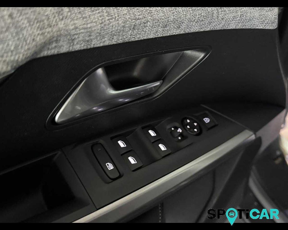 https://cdn-sp.caraffinity.it/SP/IT/PEUGEOT-3008-2429539_15.JPG